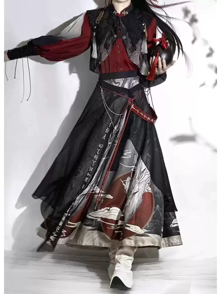 Kırmızı Aksesuarlı Hanfu