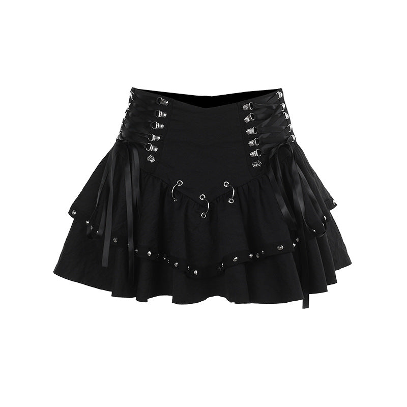 Eprolo Metalik Punk Mini Etek with metallic finish and edgy style, shown on a mannequin.