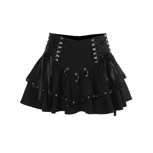 Eprolo Metalik Punk Mini Etek with metallic finish and edgy style, shown on a mannequin.