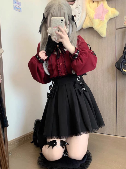 Dark vampire dantel bluz and etek set by Shadora, featuring black lace fabric, stylish design, and elegant fit.