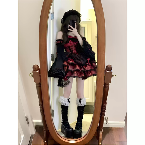 Kırmızı Siyah Lolita Elbise Seti
