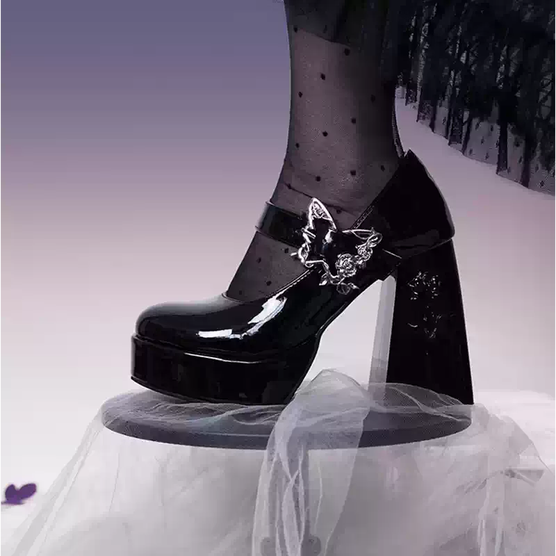 Gotik Gül Detaylı Platform Topuklu Ayakkabı