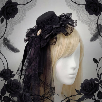 Siyah Güllü Gotik Lolita Bonnet