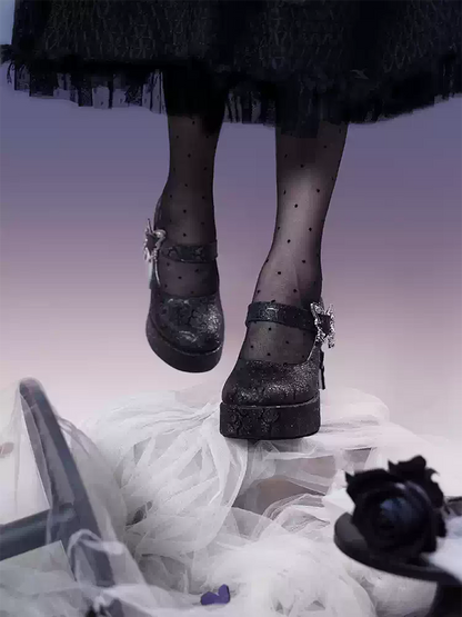 Gotik Gül Detaylı Platform Topuklu Ayakkabı