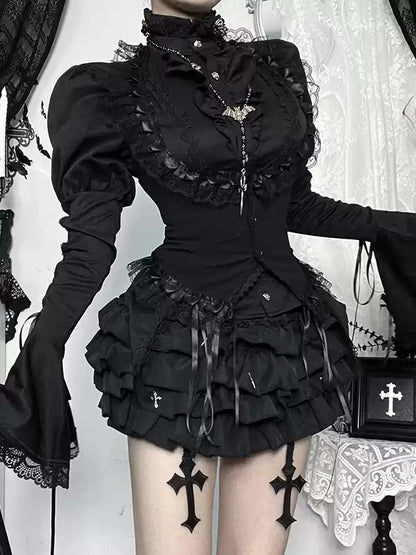 Gotik Dantel Detaylı Üst, Yelek ve Katlı Etek Üçlü Takımı