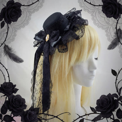 Siyah Güllü Gotik Lolita Bonnet