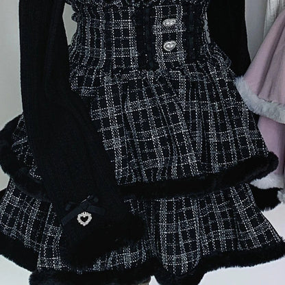 Eprolo Japon Stil Lolita mini skirt with lace and bow detail paired with a matching blouse in a coordinated fashion style
