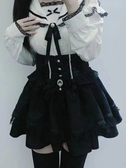 Vintage black and white checkered mini skirt by eprolo, featuring a stylish Kareli design and a classic fit.