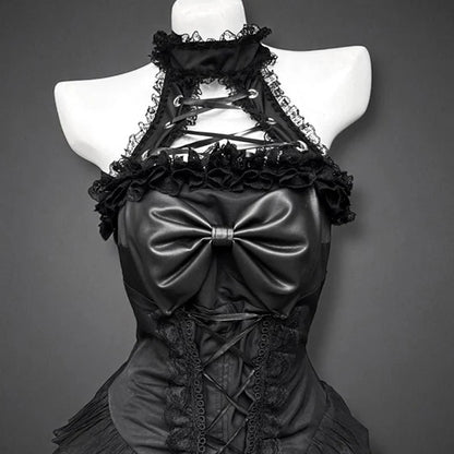 Eprolo dantel halter mini elbise with intricate lace details and a fitted silhouette, perfect for stylish evening wear.