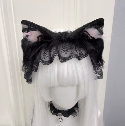 Eprolo Dantelli Kedi Kulağı Taç with lace design, featuring soft fabric and decorative cat ear accents for stylish pet accessories.