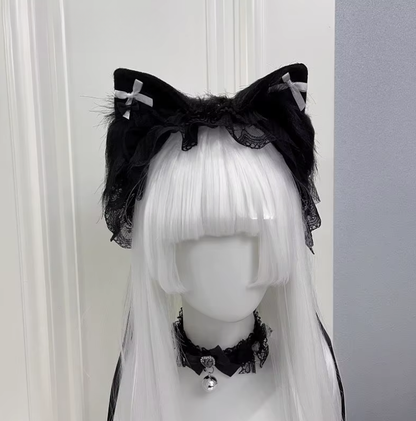 Eprolo Dantelli Kedi Kulağı Taç with lace design, featuring cat ear shapes, suitable for pet accessories or costume decoration.