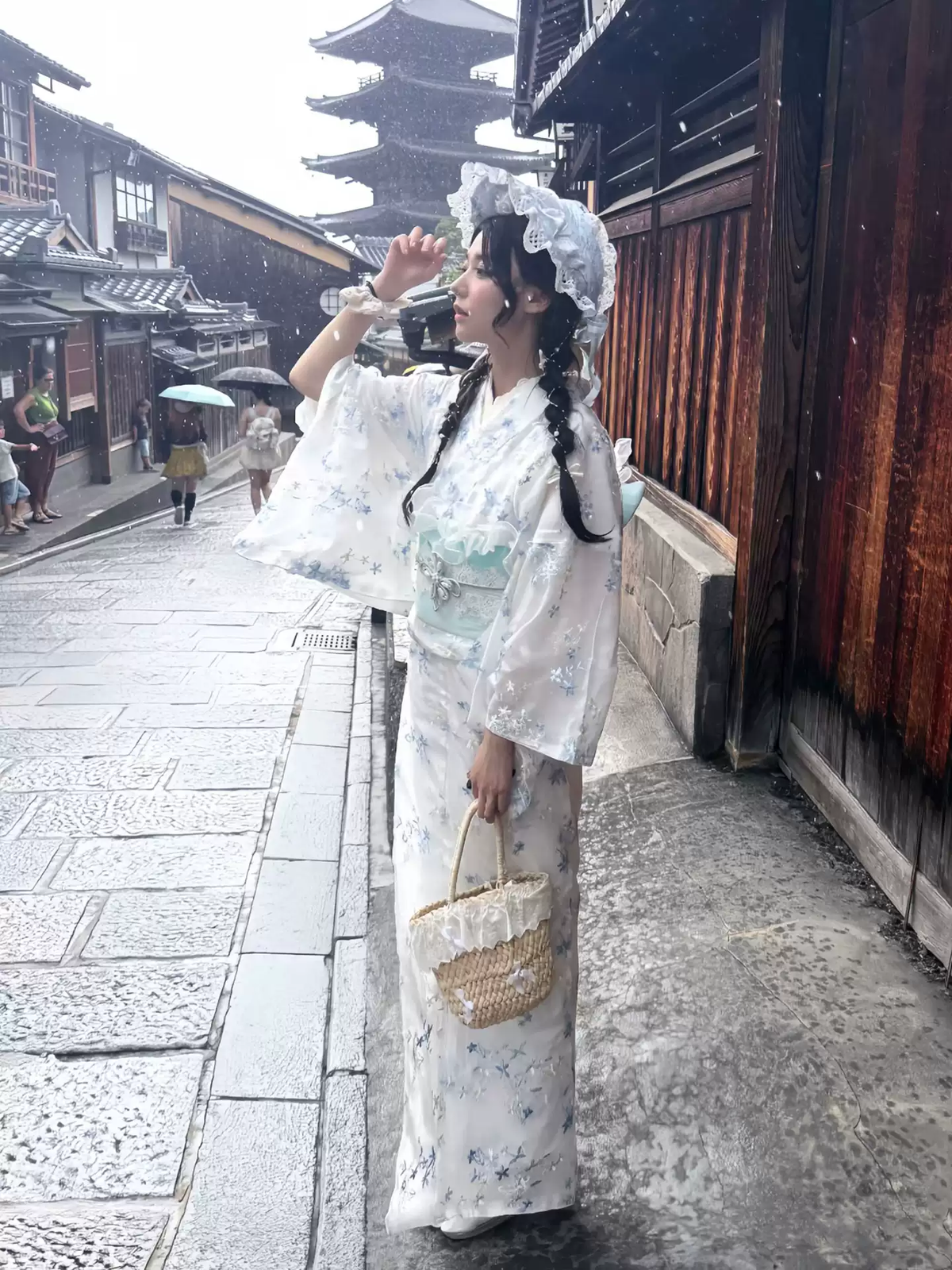 Dantel İşlemeli Kimono