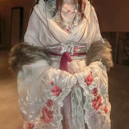Eşsiz Dantel İşlemeli Han Tarzı Elbise