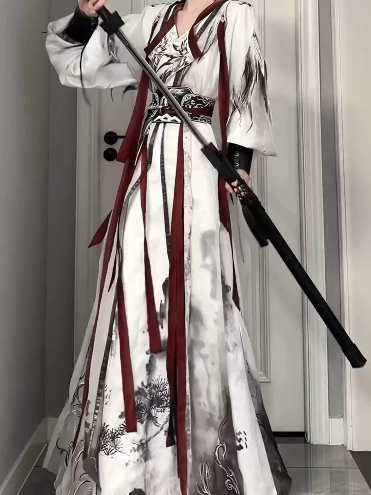 Beyaz İşlemeli Hanfu
